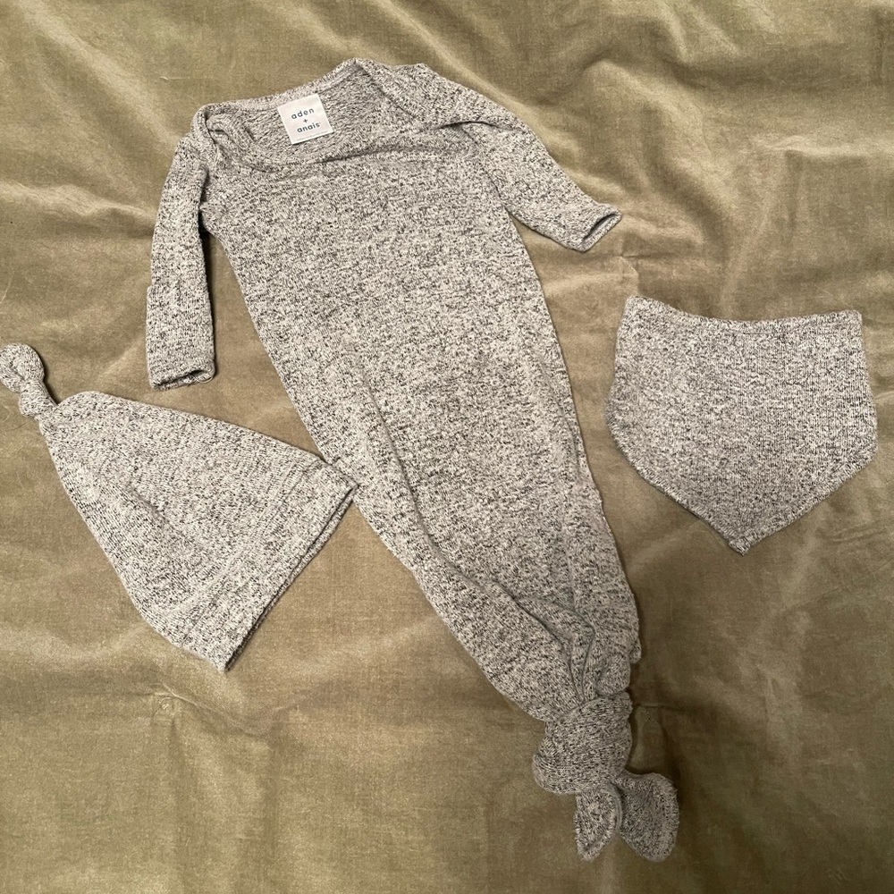Aden & Anais Snuggle Newborn Gown, Hat, neckerchief Set